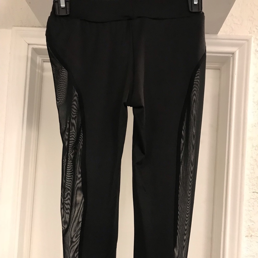Juniors Black (side mesh) Leggings! - Picture 2 of 3